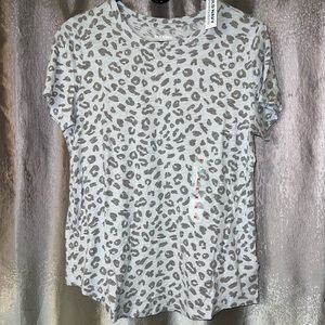 Old Navy Grey Leopard Print Shirt, size Medium